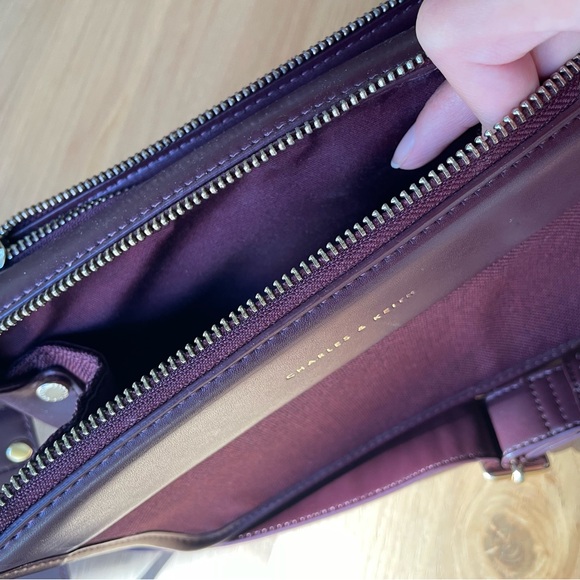 Charles & Keith burgundy crossbody purse - Picture 5 of 9